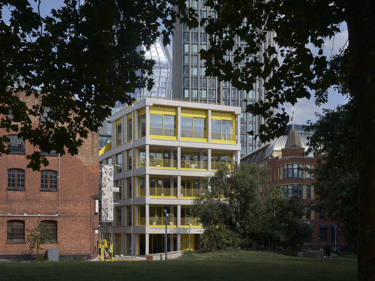 9_1907_Barge_photo_RG_251103_01_medium