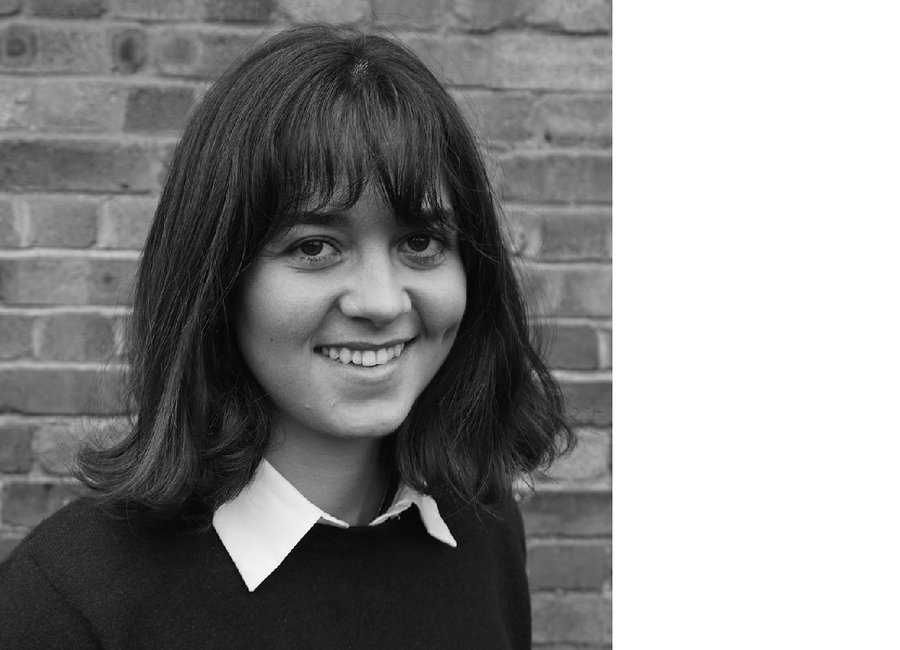 Molly_Hughes_837_12x8